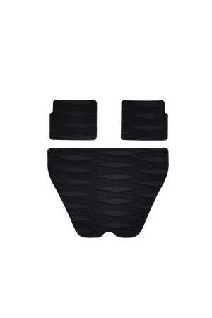 Nelo surfski shape - non-slip foot pad