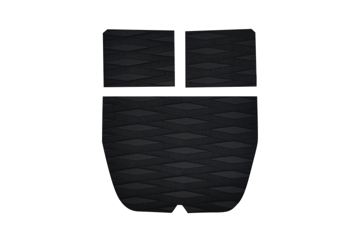 Nordic surfski shape - non-slip foot pad